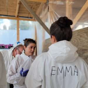 Forensic Anthropologist Dr. Ashley McKeown discusses the burial excavations with Associate Curator Emma Derry.