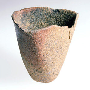 Earthenware crucible