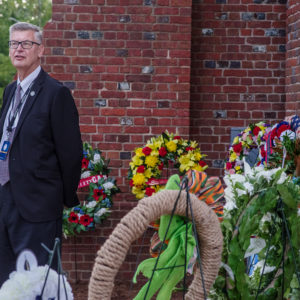 Jamestown Rediscovery Foundation President Jim Horn makes closing remarks at the wreath-laying ceremony