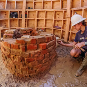 Site Supervisor Anna Shackelford conducts excavations of the Governor's Well.