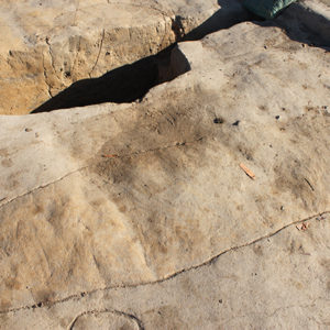 Outlined burial shaft in an excavation unit